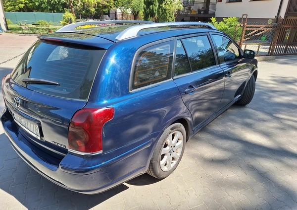 Toyota Avensis cena 7500 przebieg: 398986, rok produkcji 2004 z Tychy małe 106